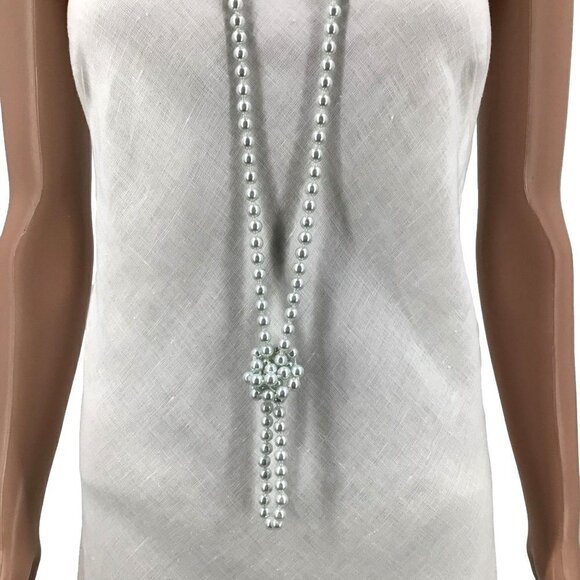 White Faux Pearl Necklace Knotted Twist Flapper Style Blue Hue Quality Weight 25 - Picture 3 of 4